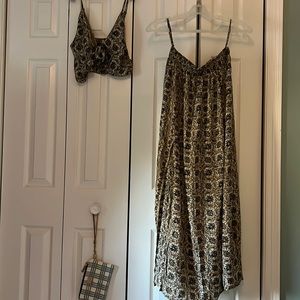 2 piece skirt set. Purchased in Israel. Never worn.